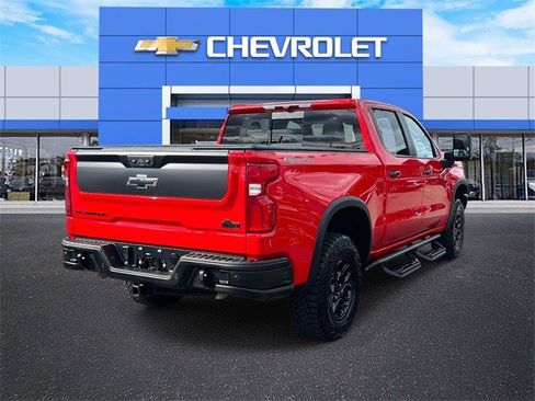 Certified 2024 Chevrolet Silverado 1500 ZR2 w/ ZR2 Bison Edition image 8