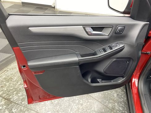 New 2024 Ford Escape SE w/ PHEV Premium Package image 8