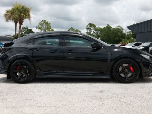 Used 2017 Honda Civic Type R image 8