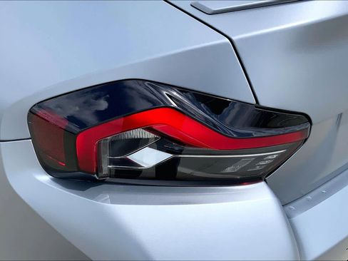 Used 2024 BMW M2 w/ Lighting Package image 27