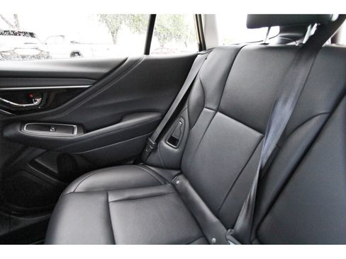 Used 2022 Subaru Outback Limited AWD/4WD image 11