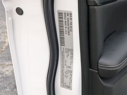 New 2025 Jeep Grand Cherokee Laredo image 28