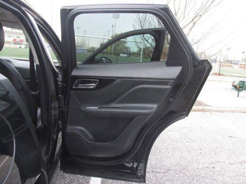 Used 2019 Jaguar F-PACE Premium image 53