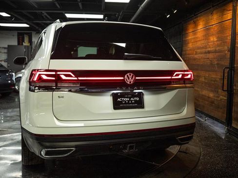 Used 2025 Volkswagen Atlas SE FWD image 6
