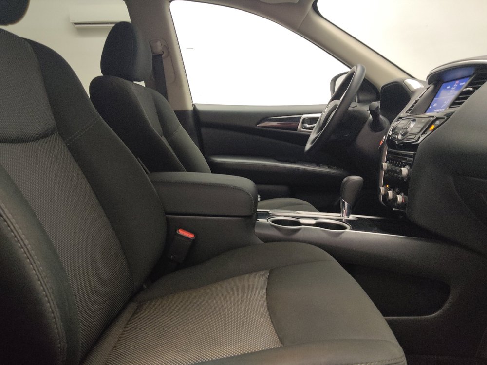Used 2020 Nissan Pathfinder S FWD image 21