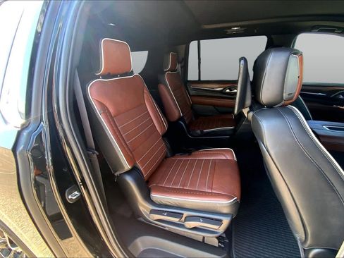 Used 2024 GMC Yukon XL Denali Ultimate AWD/4WD image 20
