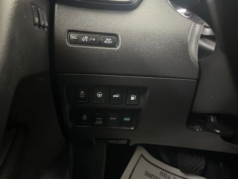 Used 2019 Nissan Rogue SV w/ Premium Package AWD/4WD image 56