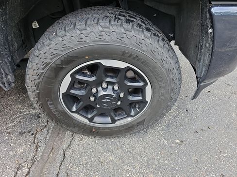 Used 2025 RAM 2500 Laramie AWD/4WD image 10