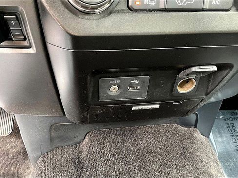 Used 2015 Ford F150 XLT w/ Equipment Group 301A Mid AWD/4WD image 15