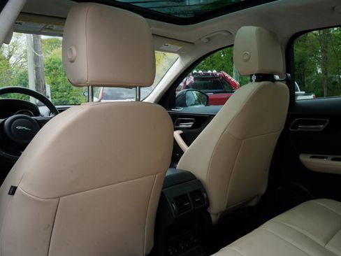 Used 2020 Jaguar F-PACE Premium AWD/4WD image 46
