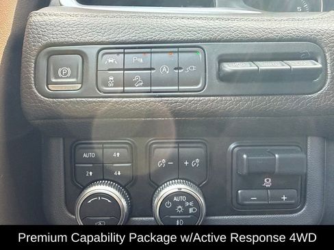 Used 2021 GMC Yukon XL Denali w/ Denali Ultimate Package AWD/4WD image 16
