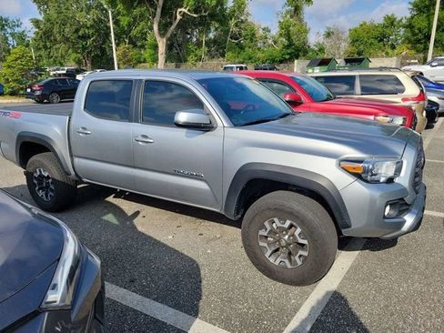 Used 2022 Toyota Tacoma TRD Off-Road w/ Technology Package AWD/4WD image 3