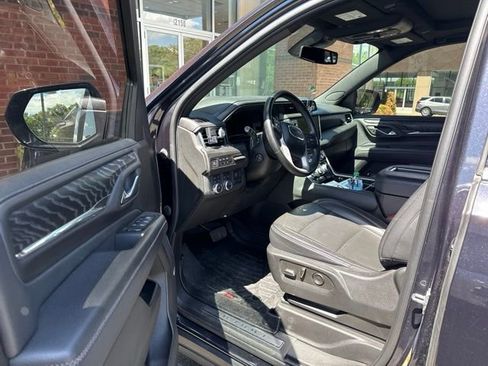 Used 2023 GMC Yukon Denali w/ Max Trailering Package AWD/4WD image 3