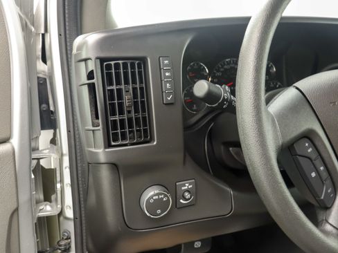 Used 2025 Chevrolet Express 3500 LT w/ LT Preferred Equipment Group image 23