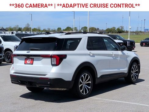 Used 2025 Ford Explorer ST-Line RWD image 9