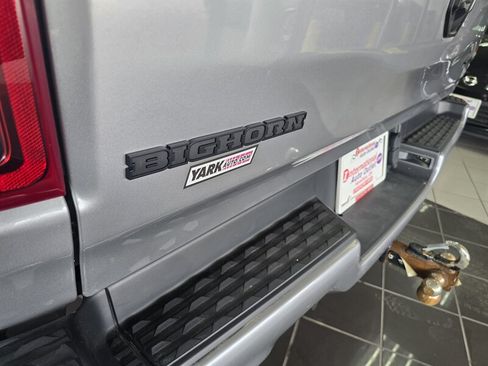Used 2022 RAM 1500 Big Horn AWD/4WD image 36