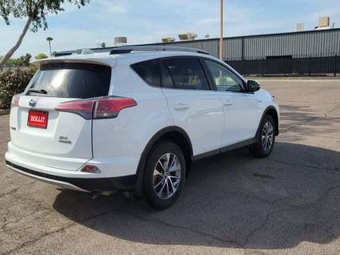 Used 2017 Toyota RAV4 XLE image 9