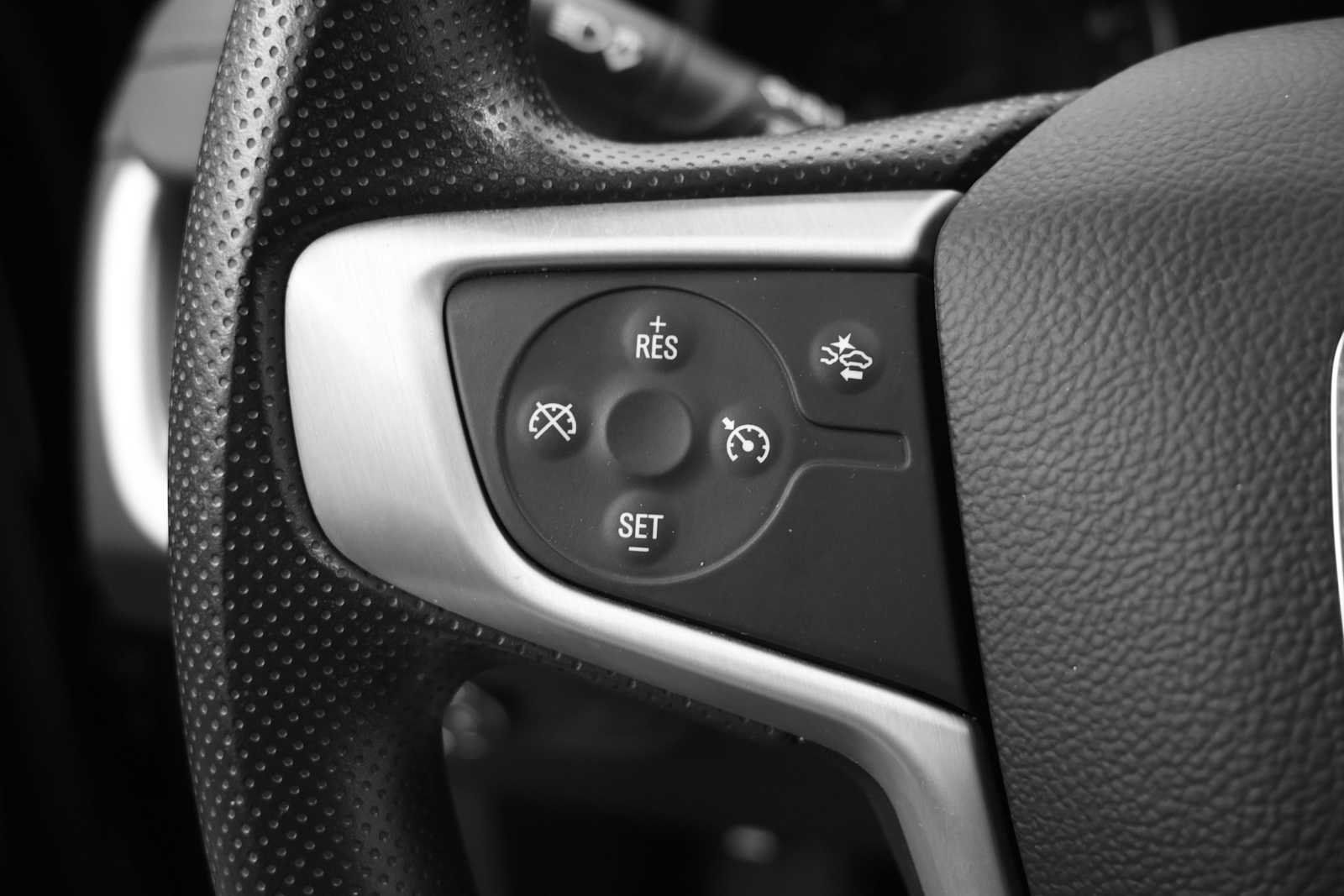 Used 2024 GMC Terrain SLE w/ Driver Convenience Package AWD/4WD image 18