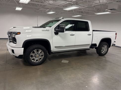 New 2026 Chevrolet Silverado 2500 High Country w/ High Country Premium Package AWD/4WD image 20