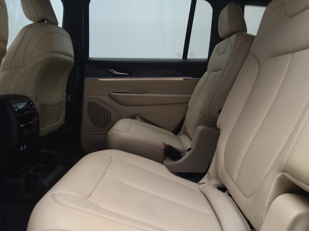 Used 2023 Jeep Grand Cherokee L Limited RWD image 18