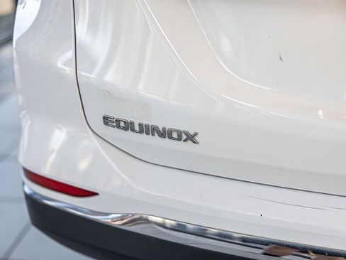 Used 2020 Chevrolet Equinox LT image 12