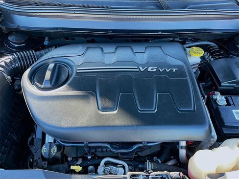 Used 2019 Jeep Cherokee Trailhawk image 31