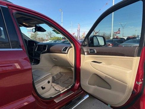 Used 2015 Jeep Grand Cherokee Overland w/ Advanced Technology Group image 10