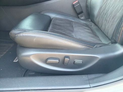 Used 2023 Nissan Maxima SR w/ Sport Mat Group FWD image 8