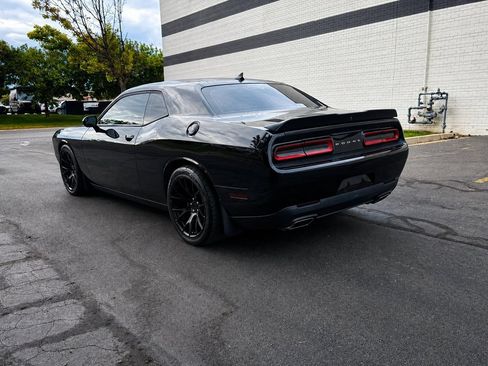 Used 2016 Dodge Challenger R/T Scat Pack RWD image 3