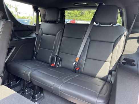 Used 2023 Chevrolet Tahoe Z71 w/ Luxury Package AWD/4WD image 26