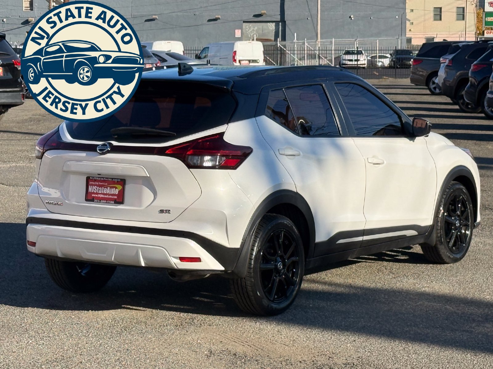 Used 2021 Nissan Kicks SR w/ SR Premium Package FWD image 14