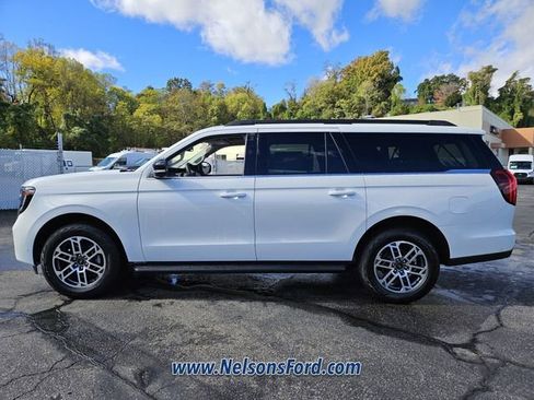 New 2025 Ford Expedition Active image 4