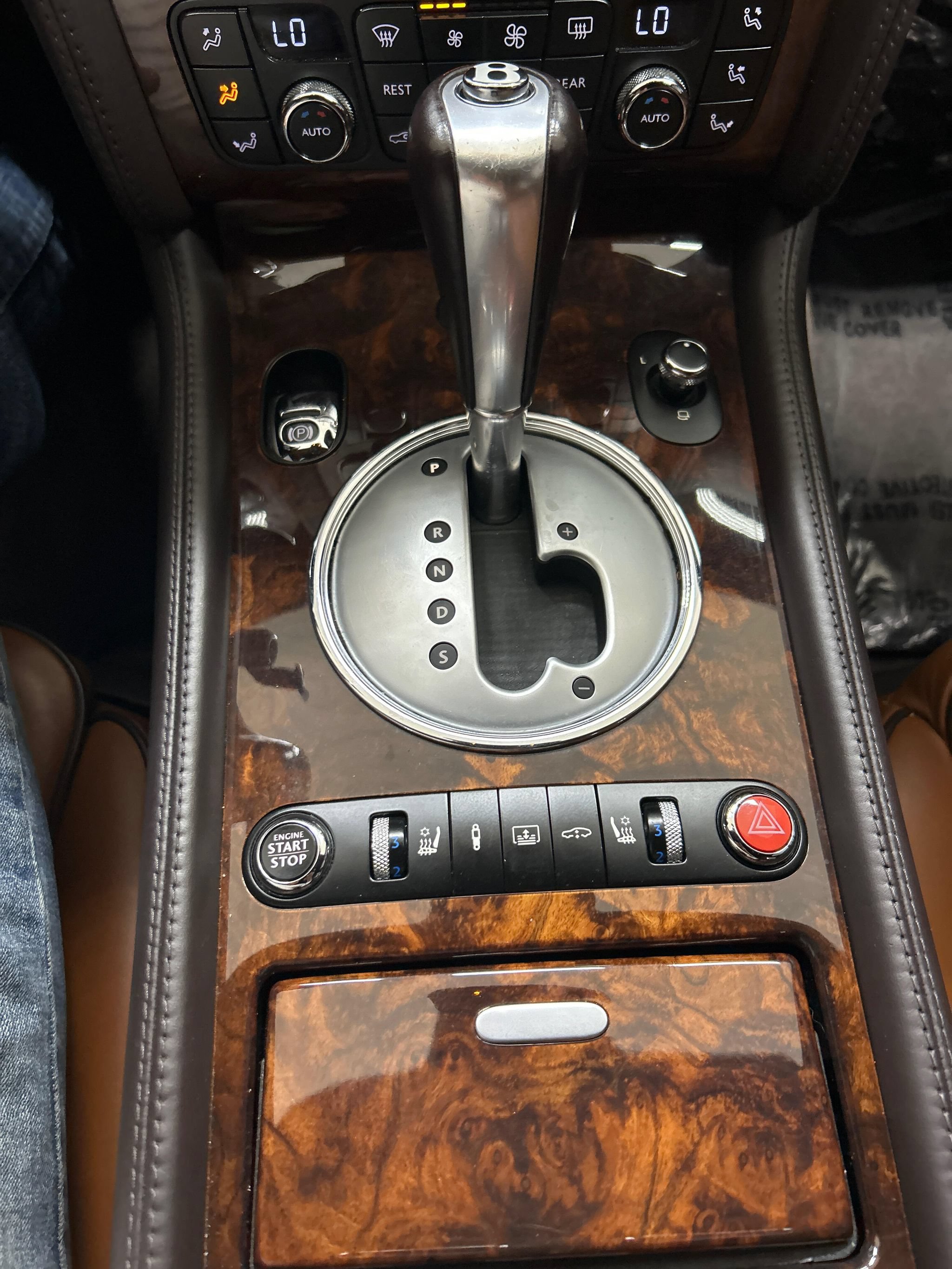 Used 2013 Bentley Flying Spur Flying Spur w/ Convenience Specification Pkg AWD/4WD image 19