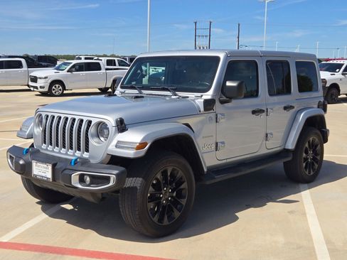 Certified 2023 Jeep Wrangler Unlimited Sahara w/ Cold Weather Group AWD/4WD image 7