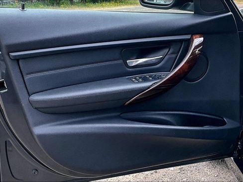 Used 2014 BMW 328i Sedan RWD image 22