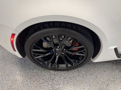 Used 2019 Chevrolet Corvette Z06 RWD image 31