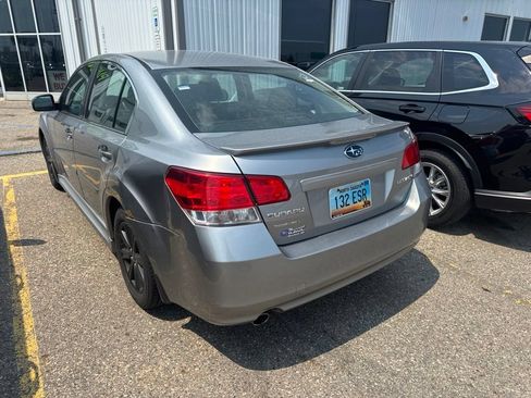 Used 2011 Subaru Legacy 2.5i Premium AWD/4WD image 4