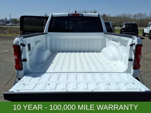 New 2026 RAM 1500 Big Horn AWD/4WD image 13
