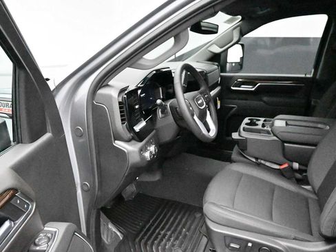 New 2026 GMC Sierra 2500 SLE w/ SLE Value Package; AWD/4WD image 24
