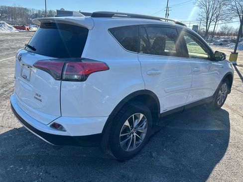 Used 2018 Toyota RAV4 XLE image 5
