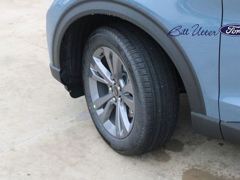 New 2026 Ford Explorer Active AWD/4WD image 5