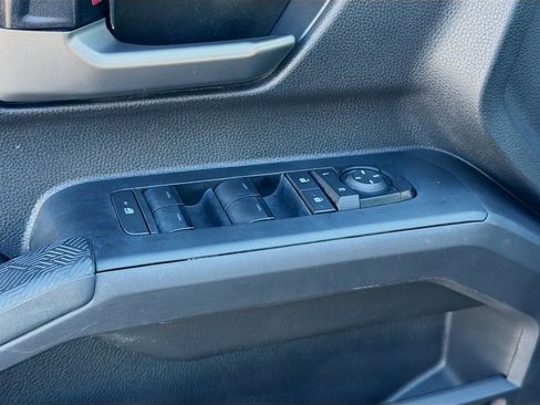 Used 2024 Toyota Tacoma TRD Off-Road image 24