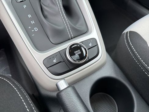 New 2026 Hyundai Venue SEL FWD image 24
