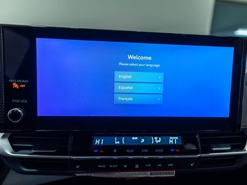 New 2026 Toyota Sienna XLE FWD image 32