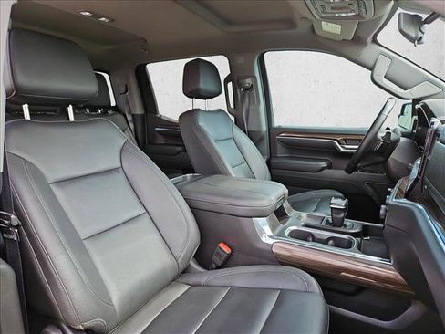 Used 2024 Chevrolet Silverado 1500 LT Trail Boss w/ Convenience Package II AWD/4WD image 20