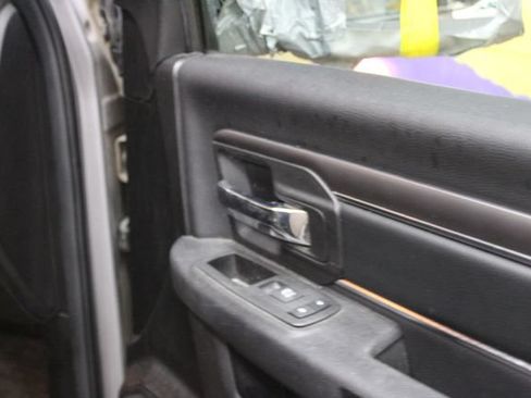 Used 2022 RAM 1500 Warlock AWD/4WD image 11