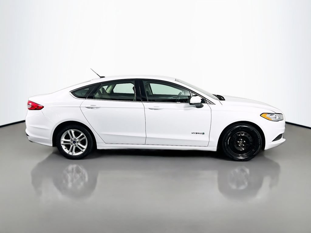 Used 2018 Ford Fusion S FWD image 4