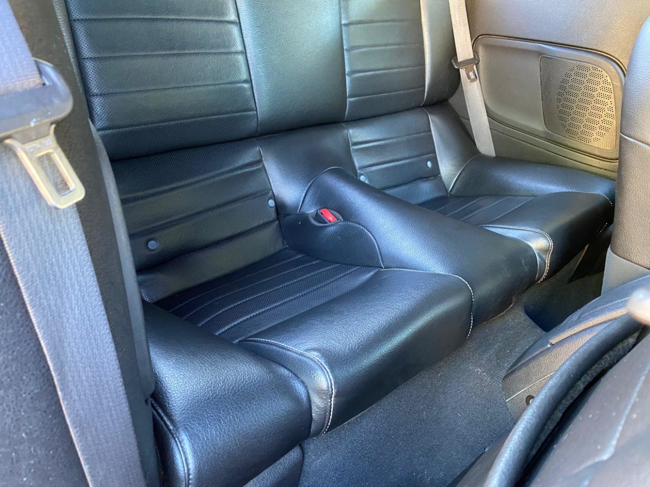 Used 2010 Ford Mustang GT RWD image 42