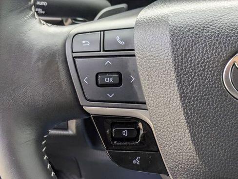 Used 2025 Toyota Camry SE image 22