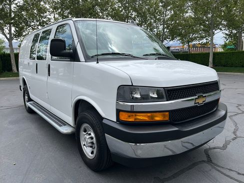Used 2024 Chevrolet Express 2500 w/ Driver Convenience Package RWD image 5